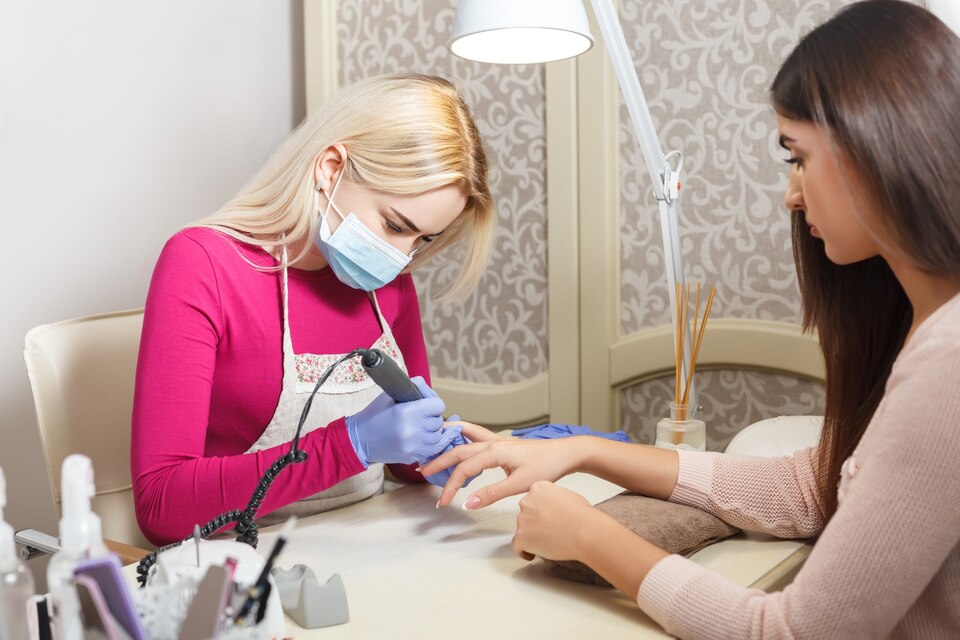 Domaniç Manikürcü